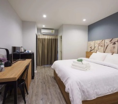 Двухместный номер Standard с видом на сад двуспальная кровать в VILLA23 Residence