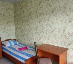 Трехкомнатный номер с удобствами до 9 человек в Восход