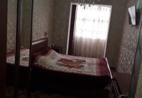Апартаменты Сдаётся в 2-х ком.кв. 1 комната на берегу моря на 2 человека. Проживание с хозяевами. в Пицунде