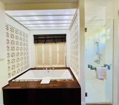 Вилла рядом с пляжем в Amatapura Beach Villa 12