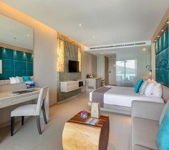 Двухместный номер Deluxe с видом на море двуспальная кровать в Cape Sienna Gourmet Hotel & Villas