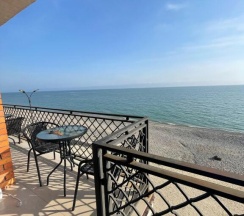 Четырёхместный номер Standard с видом на море в Мини-отель Leon Beach Hotel