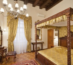 Люкс в Hotel U Prince Prague by BHG