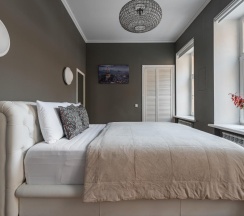 3-комнатные апартаменты улучшенные LetYourFlat “Toscana” гостиная 32м2 в Letyourflat (Лэтюфлэт) на набережной канала Грибоедова 117