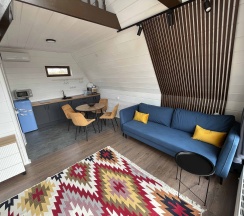 Дом в Асти Кэмп