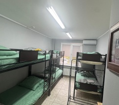 4-местный номер эконом №2 (удобства на этаже) в Привалъ №17