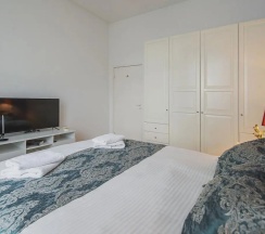 Апартаменты с 3 комнатами с балконом в GM Apartments