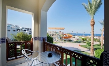 Двухместный люкс с видом на море двуспальная кровать в Amphoras Beach