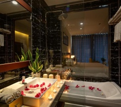 Люкс с балконом в Отель Aria Grand Hotel & Spa