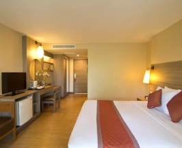 Двухместный номер Superior с видом на бассейн двуспальная кровать в Green Park Resort