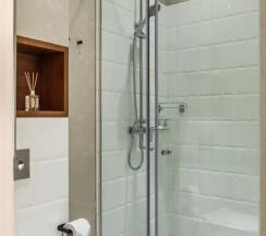 Двухместный номер Standard (двуспальная кровать) в Апартаменты 17Apartments - номер 5