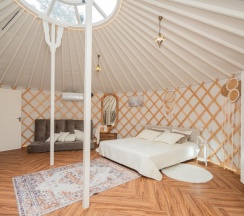 Юрта Зори в Папоротник