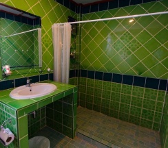 Трёхместный номер Deluxe с балконом в Avila Resort