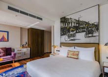 Одноместный номер Standard с видом на город двуспальная кровать в Hotel Indigo Bangkok Wireless Road, an IHG Hotel