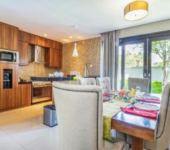 Вилла с 2 комнатами в Sotis Villa Canggu