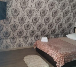 Номер полулюкс с 1 двуспальной кроватью в МД