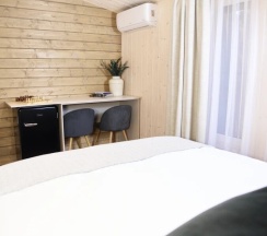 Семейный коттедж в Хюгге на озере