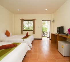 Трёхместный номер Standard в Good View Resort
