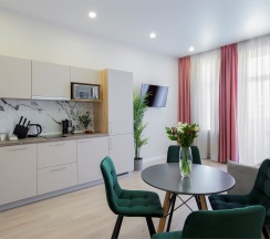 Видовые Трехкомнатные Апартаменты с 2 спальнями и кухней-гостиной в Grand Suites