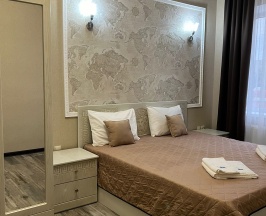 Люкс  трехместный в Дельфин