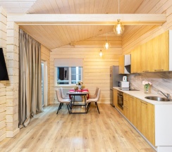 Стильный коттедж 100 кв.м. для 7 человек рядом с Охта парком в Solar House
