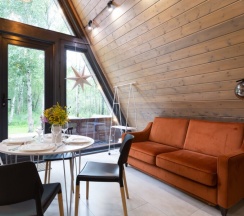 A-Frame № 6 (оснащение дома, стоимость купели и бани см. Подробнее) в Les holidays