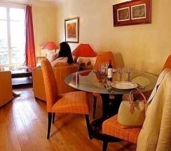 Номер Standard двуспальная кровать в Hôtel Suites Unic Renoir Saint Germain