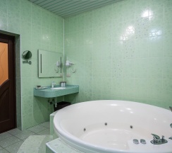 Королевский Люкс в Чеботарёвъ