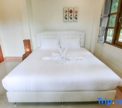 Двухместный люкс двуспальная кровать в Arthit-Thai Orchard & Resort