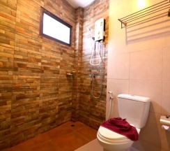 Двухместный номер Standard двуспальная кровать в Enrico Hostel Patong