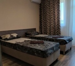 Полулюкс трёхместный с балконом в Tuta