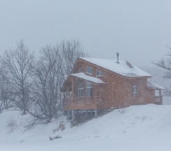 Дом на Острове с камином и сауной. Вмещает до 6-ти гостей. в Шведские дачи
