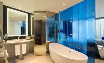 Двухместный гостевой номер Spectacular двуспальная кровать в W Bangkok