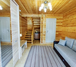 Двухуровневый 4-х местный коттедж в Морские Рифы