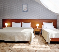 Стандарт 3-х местный семейный в Утомленные Солнцем