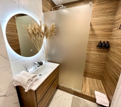 1-комнатные апартаменты улучшенные в RentFlat (Рент Флэт) на улице Матрены Наздрачевой 3/1