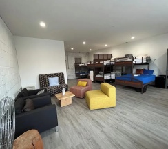 Кровать в общем номере в Stay 424 Hostel