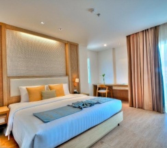 Двухместный номер Deluxe двуспальная кровать в ASHLEE Plaza Patong Hotel & Spa