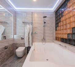 Номер первой категории Люкс в Dragon Spa 16+