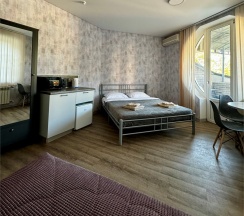 Двухкомнатный с большим балконом, до 7 человек в Лаванда