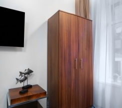 Уменьшенный стандарт с одноместным размещением в V Hotel&Rooftop lounge