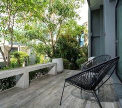Вилла с 2 комнатами с балконом и с видом на горы в Design Duplex P10 in Natural Park Resort