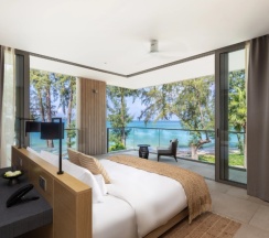 Люкс Azure с 2 комнатами с видом на море в Twinpalms MontAzure Phuket Resort