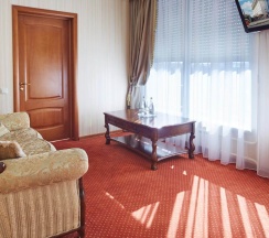 Номер люкс с 1 двуспальной кроватью в Azimut Отель Ставрополь