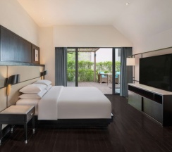 Двухместный номер Terrace Whirlpool двуспальная кровать в Hyatt Regency Phuket Resort