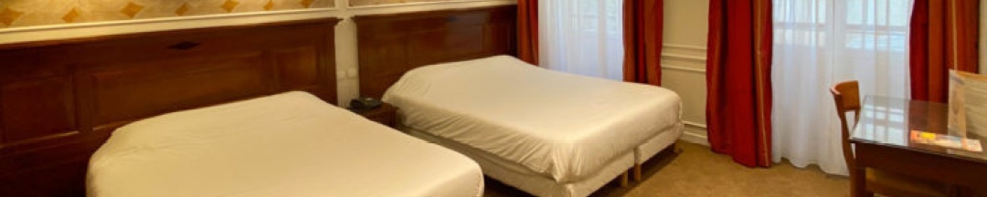 Четырёхместный номер Standard в Hotel Touring
