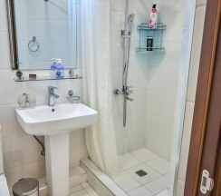 Двухместный номер Standard 2 отдельные кровати в Queens Hotel