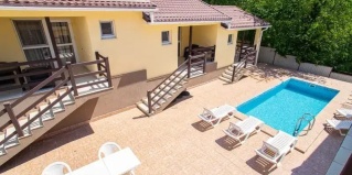 Лазаревское: Гостевой дом Арт Берег