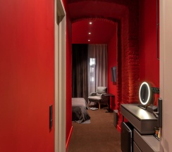 Двухместный номер Superior (двуспальная кровать) в Апартаменты Red room в NikolaevBuilding