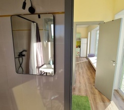 Двухместный коттедж с красивым видом из окна двуспальная кровать в Банный остров